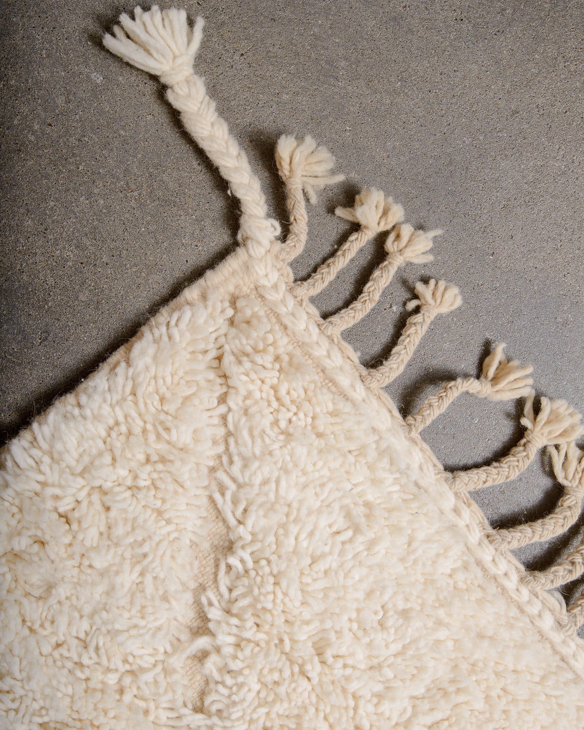 Modern, designer, handcrafted Berber rug from Morocco. Beniourain carpet with minimalist design, natural wool pile and a fluffy texture.